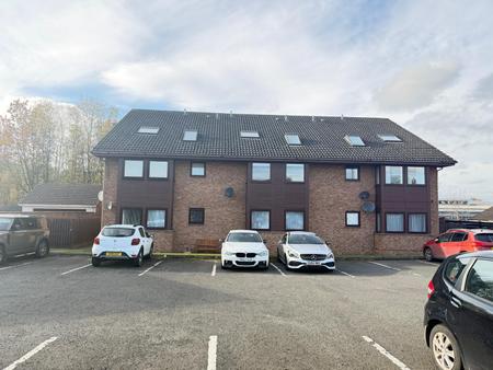 Flat Jerviston Street in New Stevenston