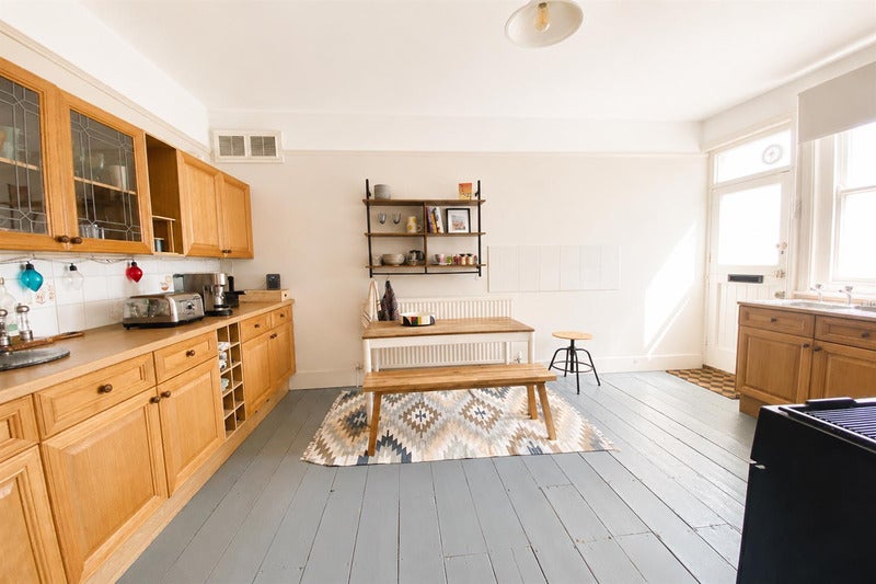Flat Marine Parade in Worthing