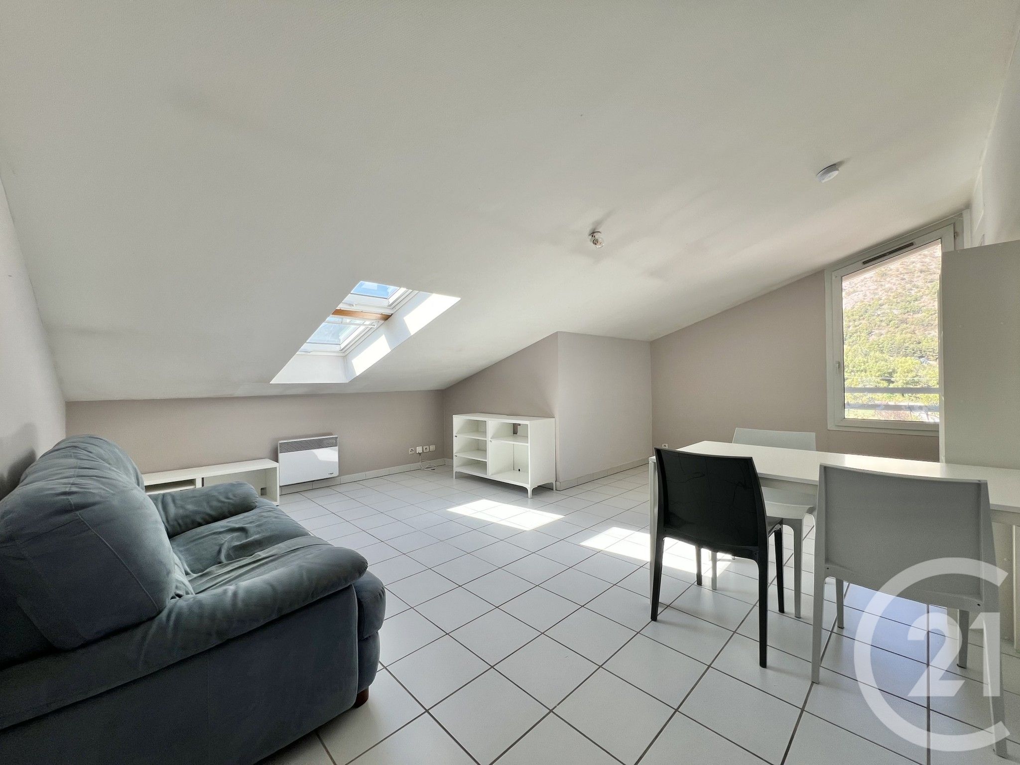 Appartement Rue Xavier Jouvin à Vif