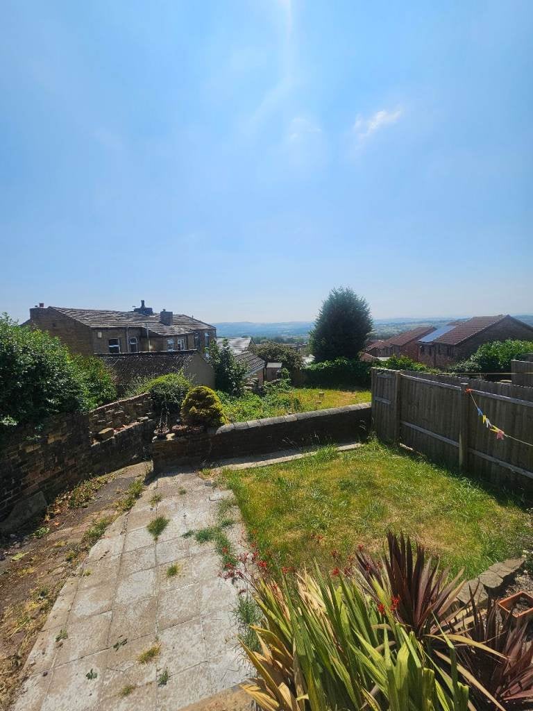 House Kilpin Hill Lane in Kirklees