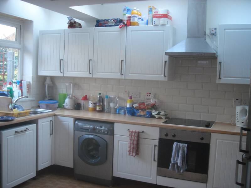 Room Calderon Road in Greater London