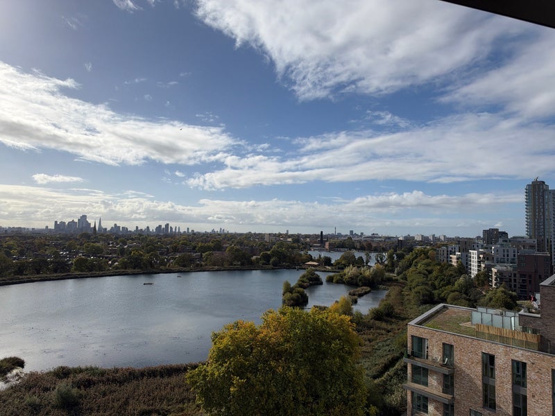 Room Newnton Close in Greater London