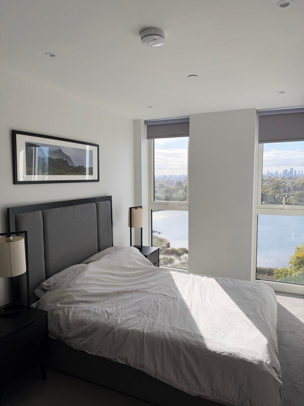Room Newnton Close in Greater London