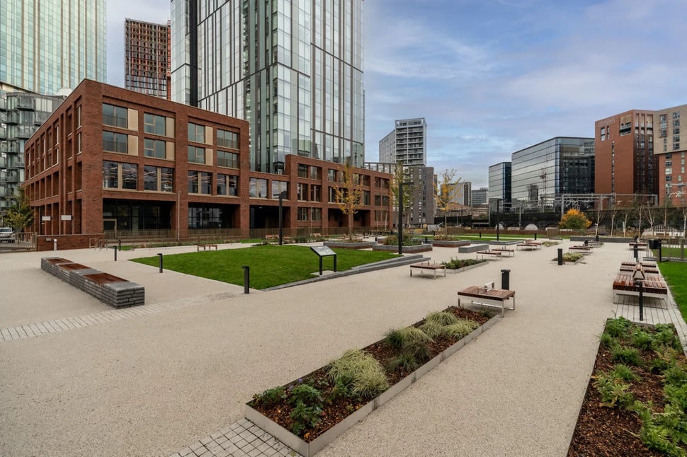 Flat Bankside Boulevard in Salford