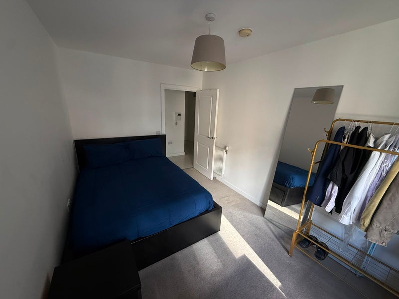 Room Lindfield Street in Greater London