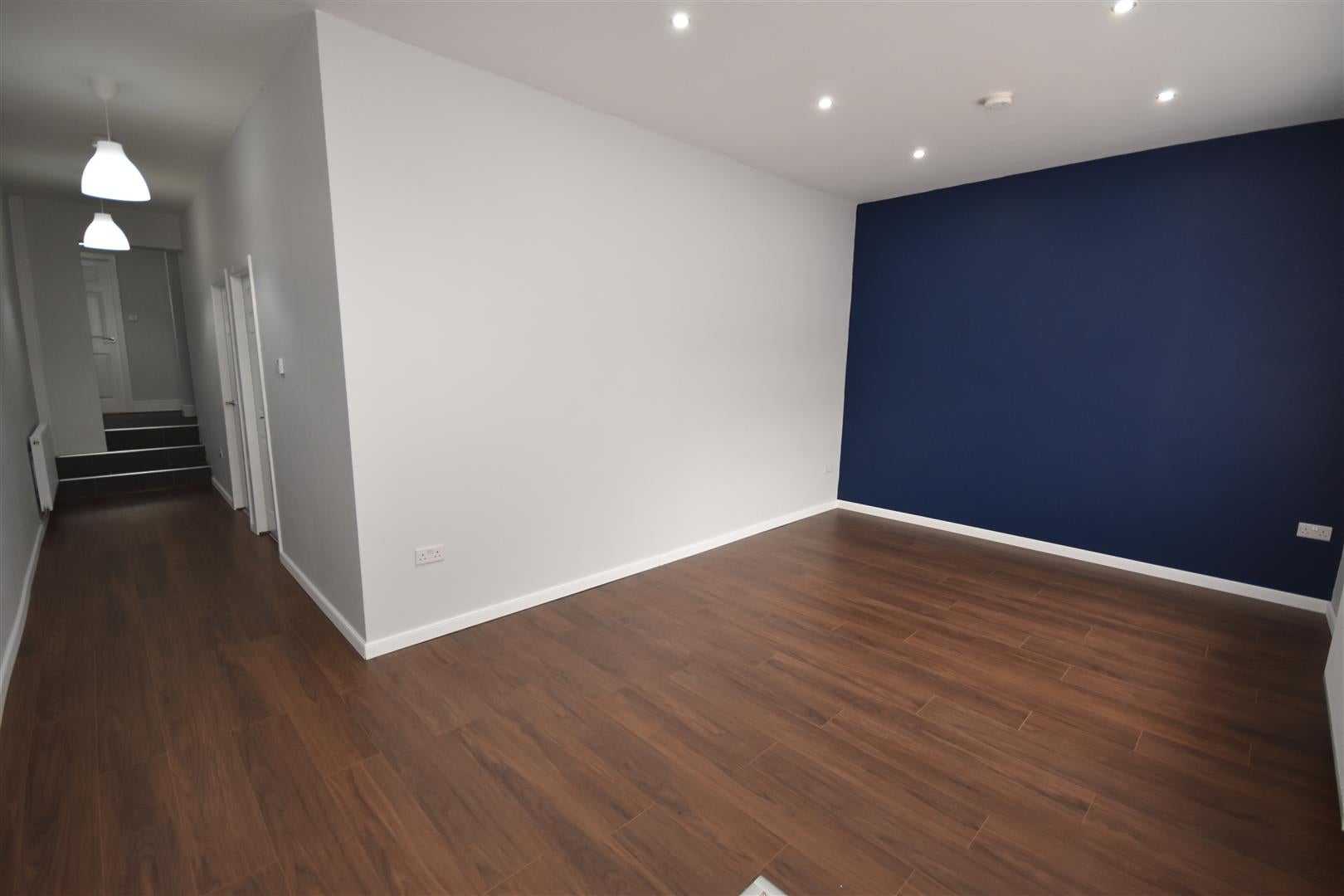 Flat Inglemere Road in Birkenhead