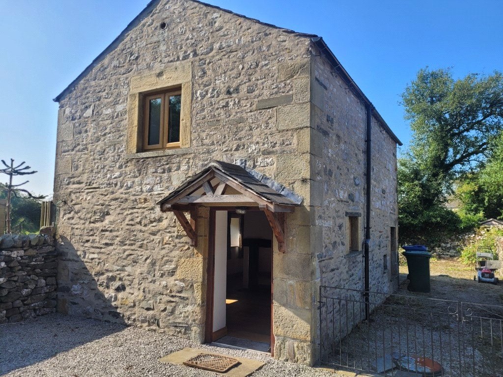 House Main Street in Stainforth