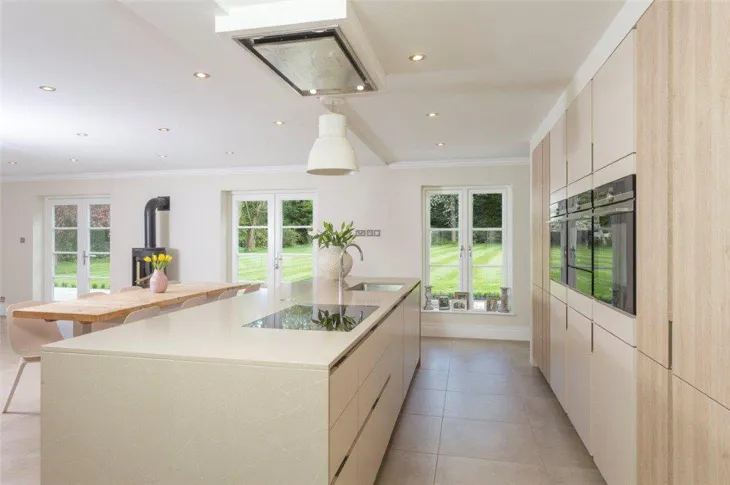 House Englemere Park in Ascot