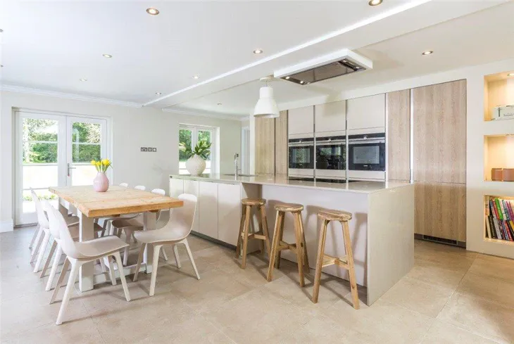 House Englemere Park in Ascot