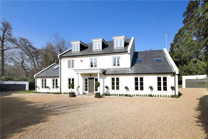 House Englemere Park in Ascot