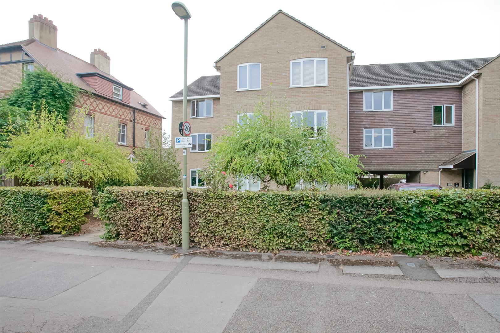Flat Hernes Road in Oxford