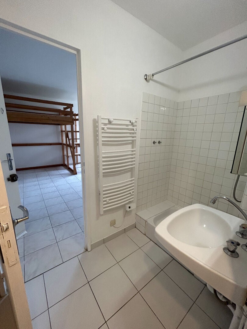 Flat Chemin de la Mouthe in Saint-Germain-et-Mons