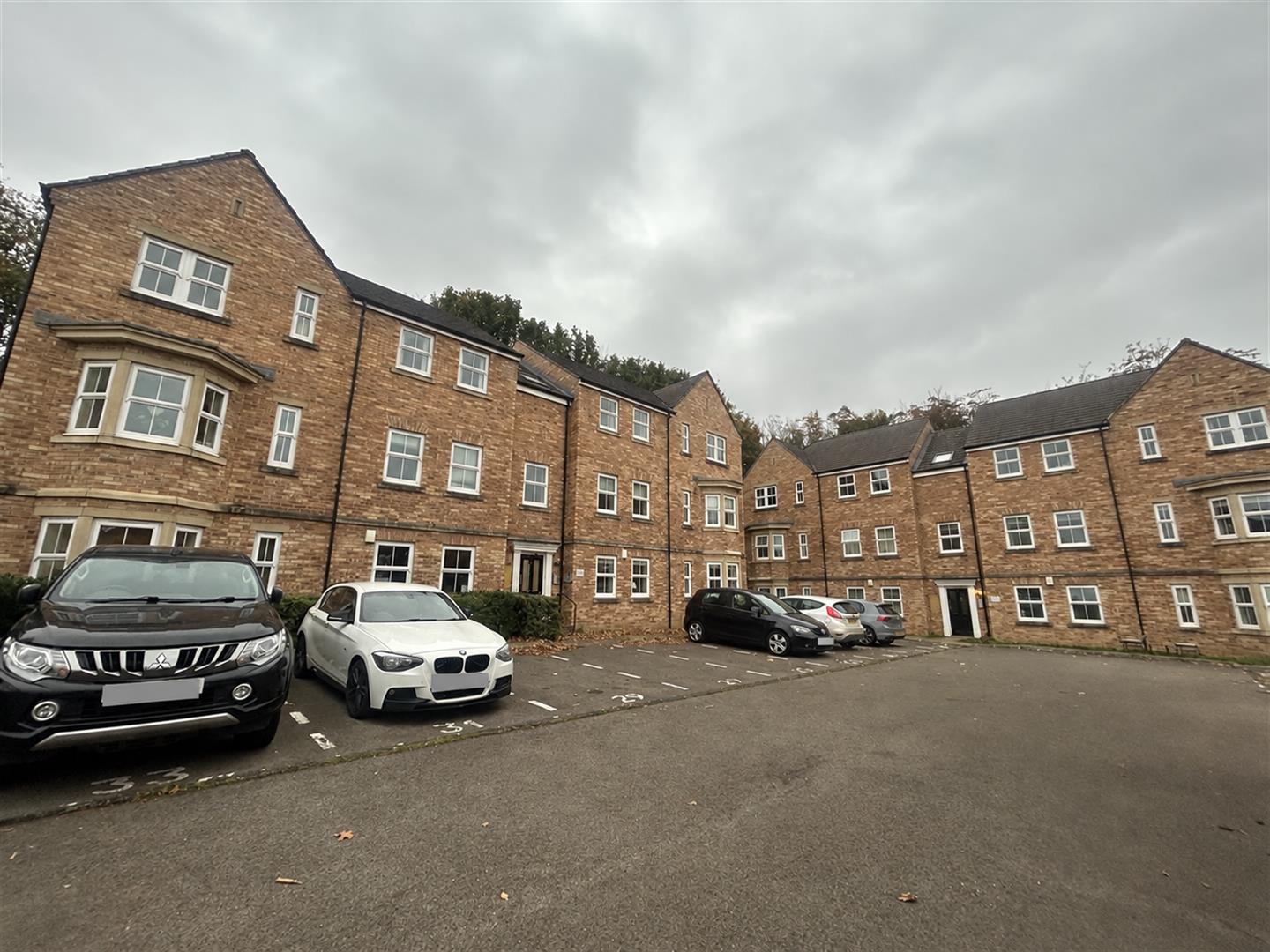 Flat Ayr Avenue in Colburn