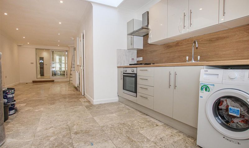 House Moffat Road in Greater London