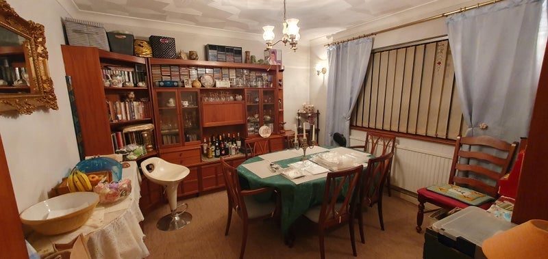Room Princess Way in Bridgend