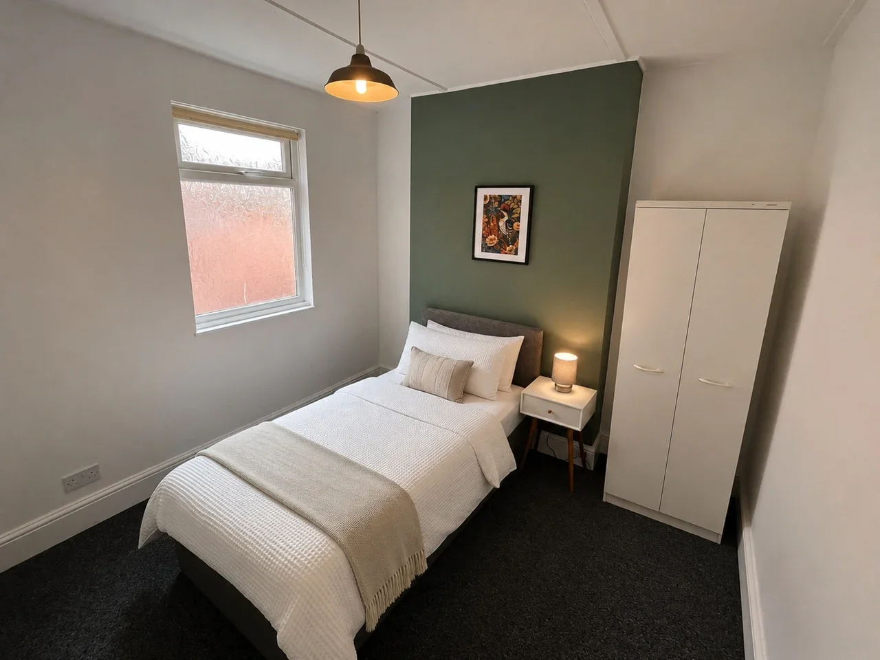 Room Burlington Avenue in Mansfield