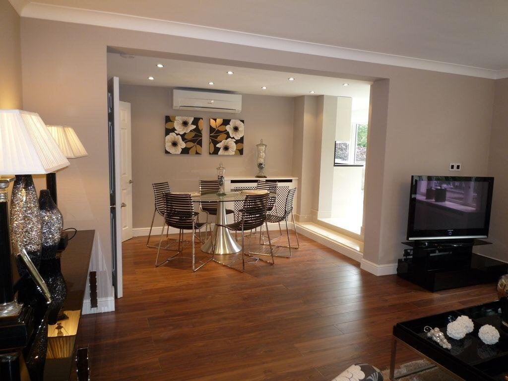 Flat Boydell Court in Greater London