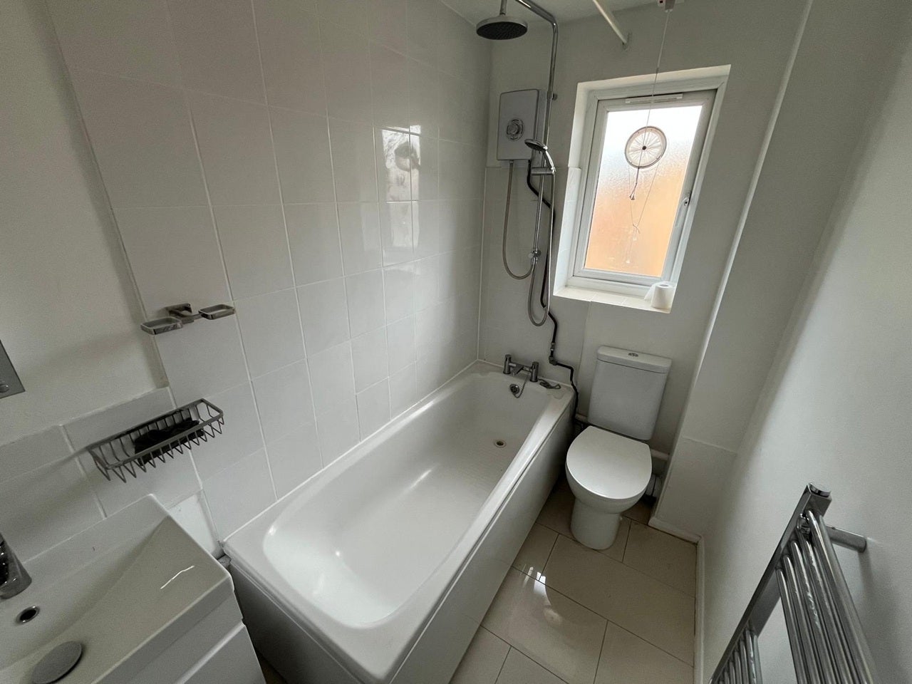 Flat Streamside Close in Greater London