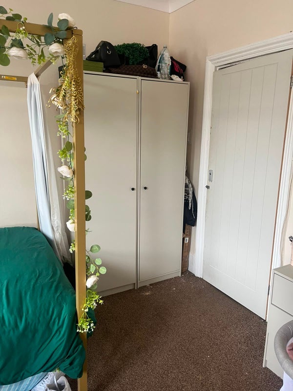 Room Farley Road in Greater London