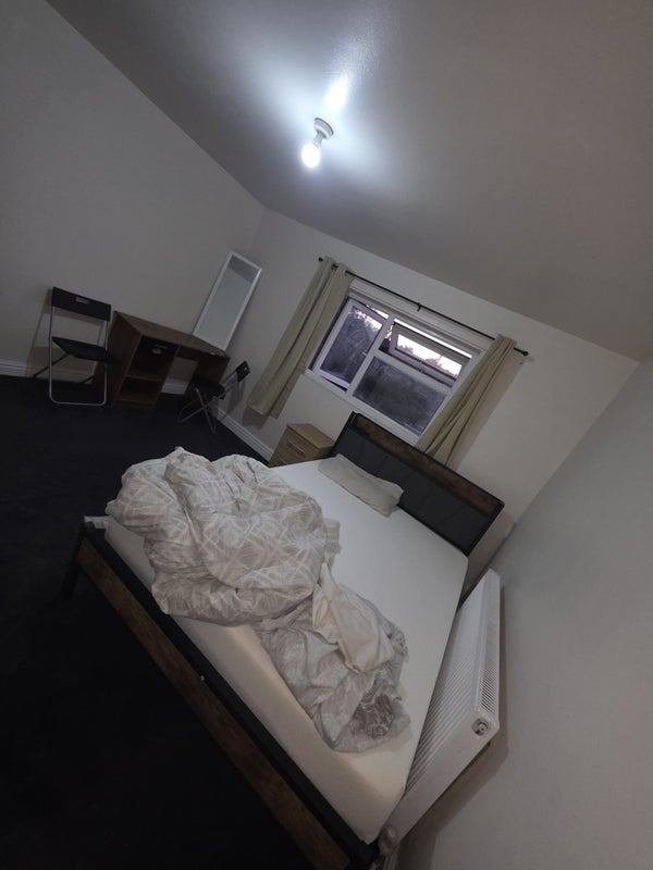 Room Pershore Road in Birmingham