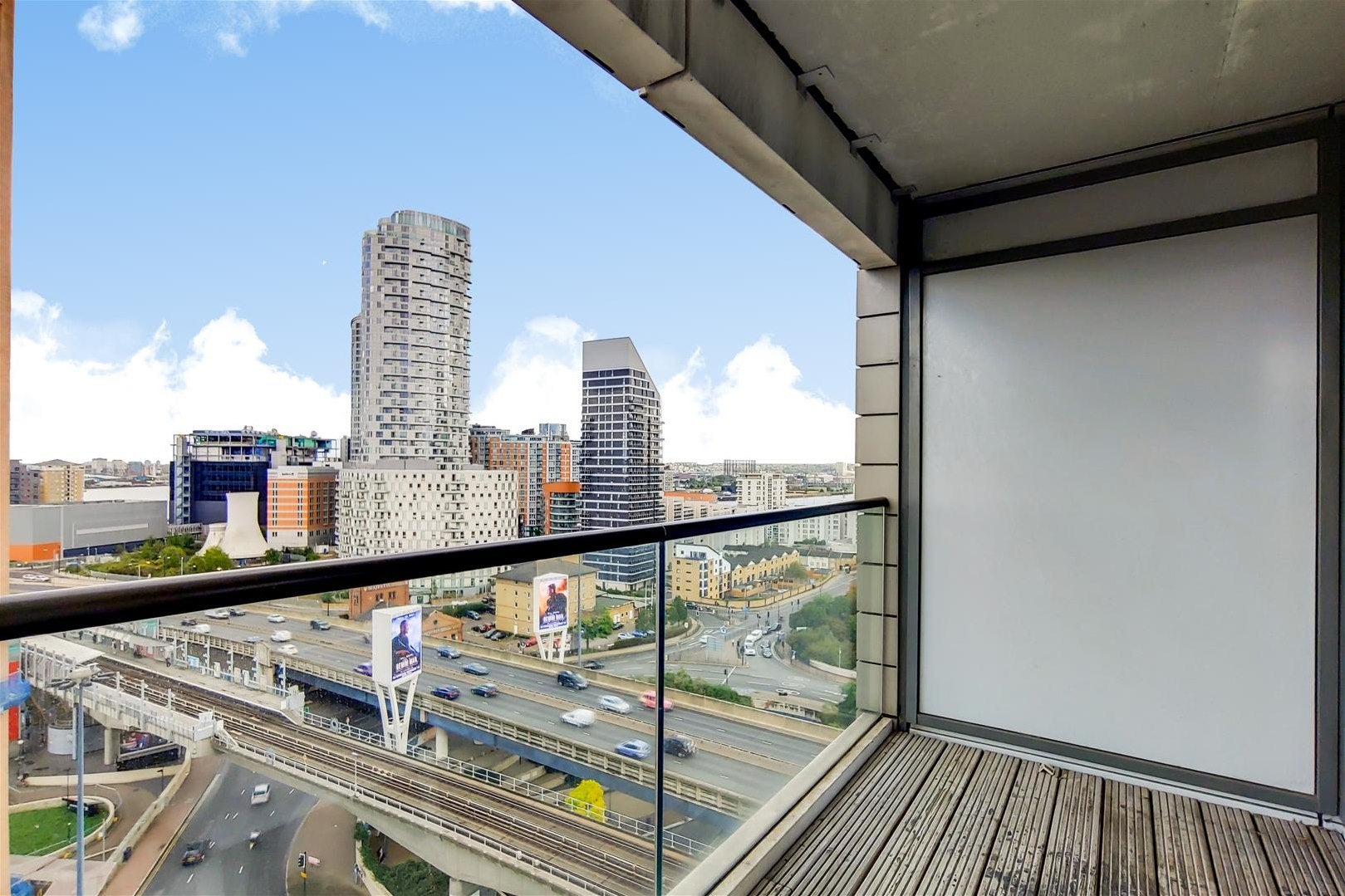 Flat Prestons Road in Greater London