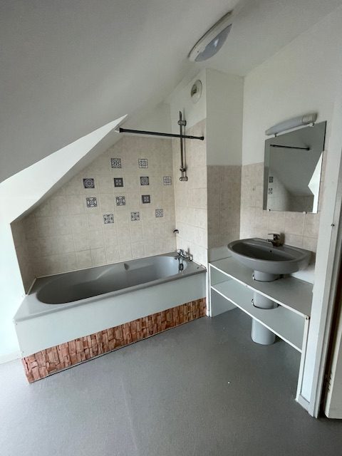 Appartement Place Edouard Servat à Mehun-sur-Yèvre