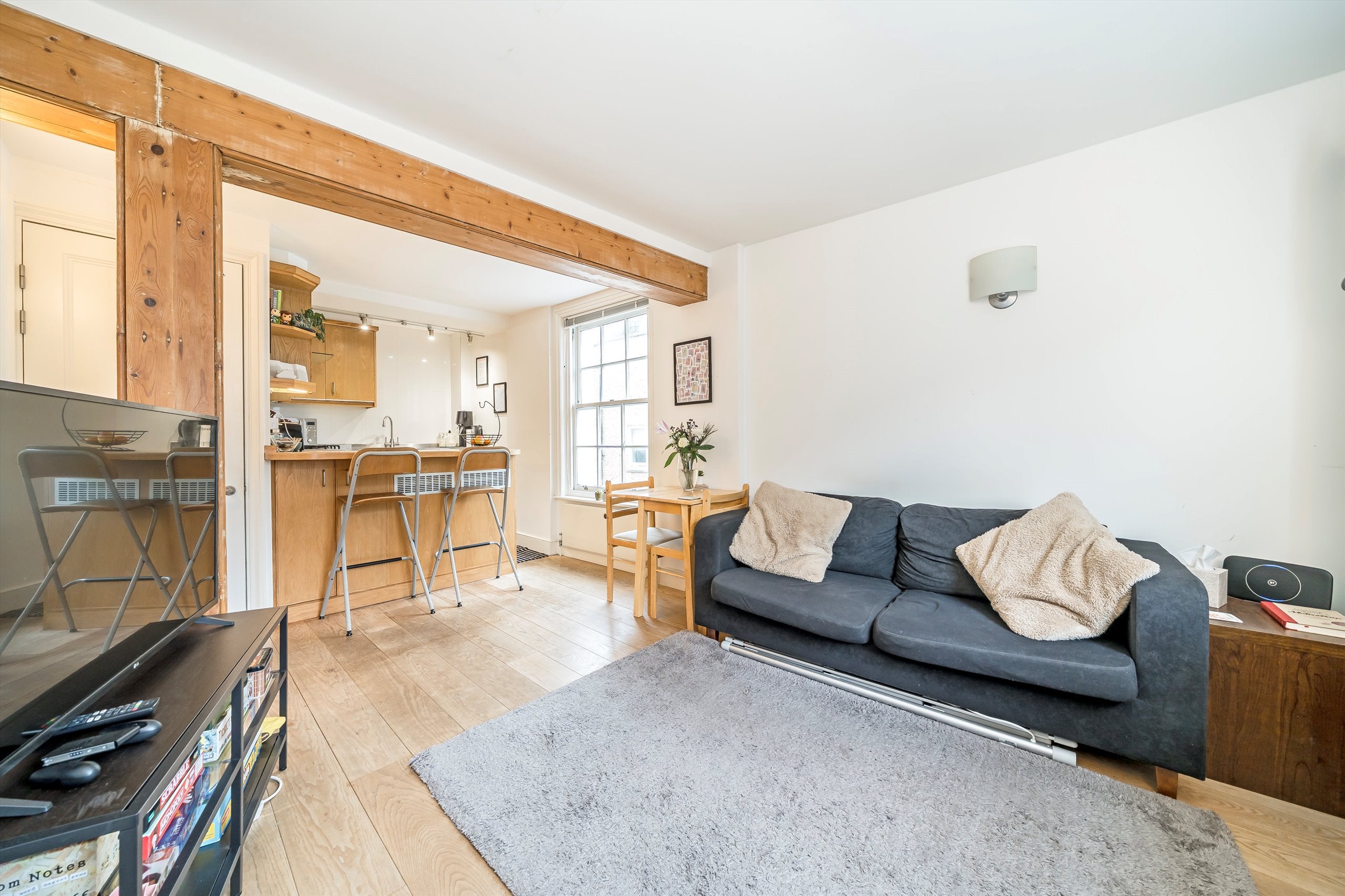 Flat Lower Marsh in Greater London