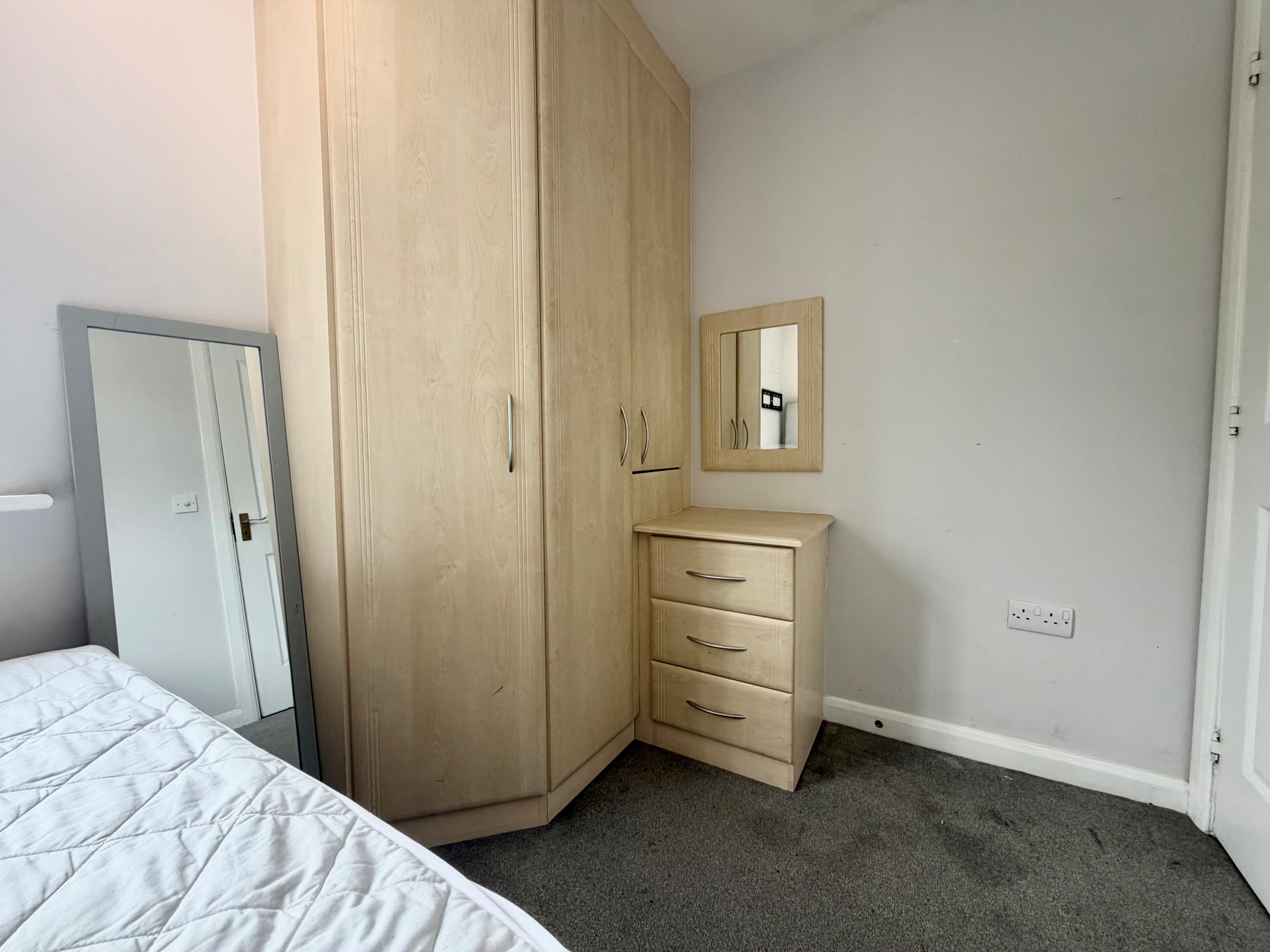 Room Navigators Road in Birmingham