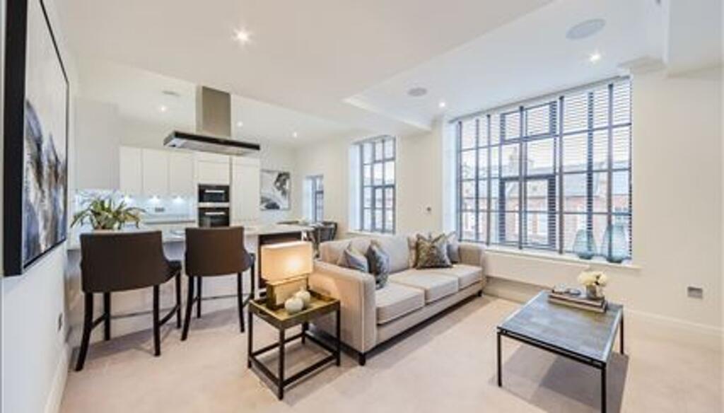 Flat Rainville Road in Greater London