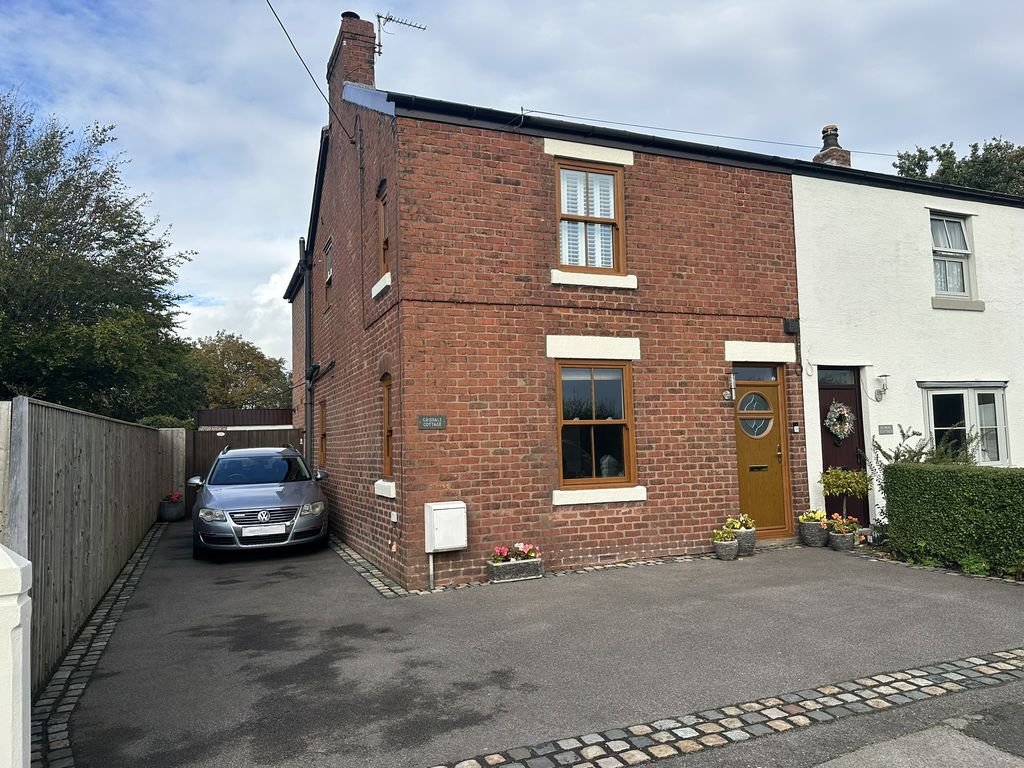 House Black Moor Road in Chorley