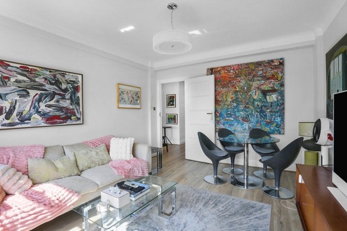 Flat Old Brompton Road in Greater London