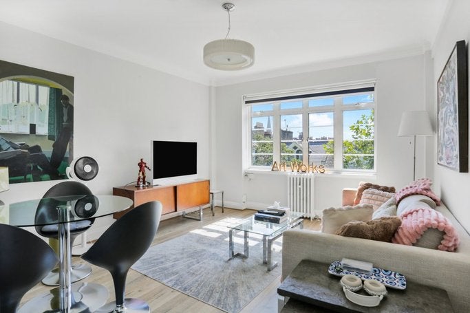 Flat Old Brompton Road in Greater London