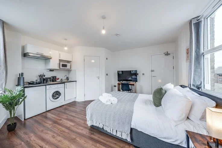 Flat Denmark Hill in Greater London