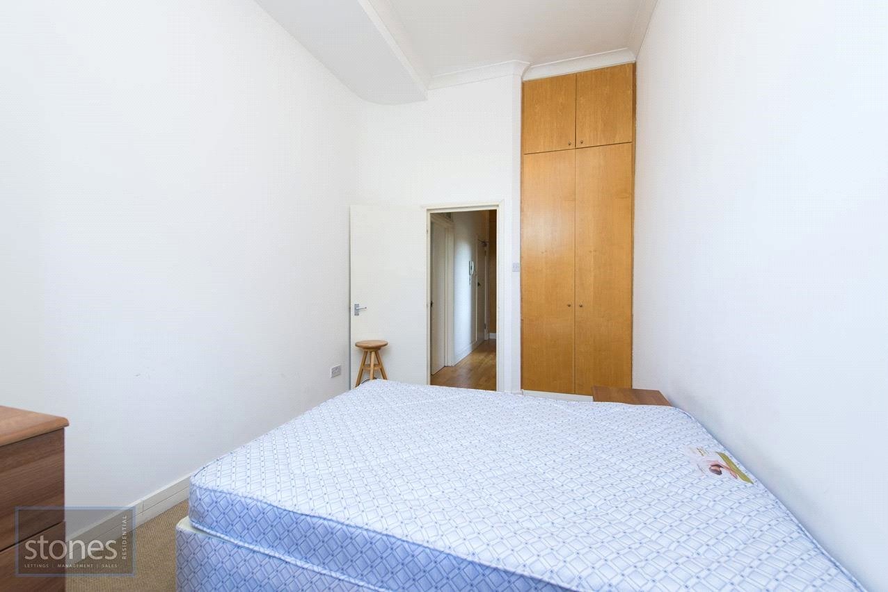 Flat Fellows Road in Greater London