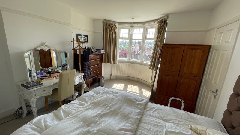 Room Nutfield Road in Greater London