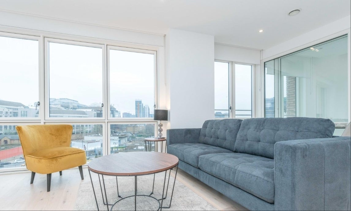Flat Arniston Way in Greater London