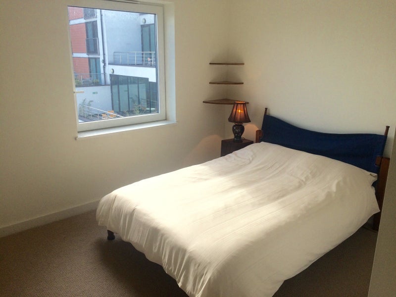 Room Bridge Place in City of Westminster