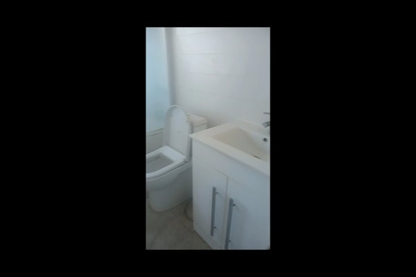 Flat Parkfield Crescent in London