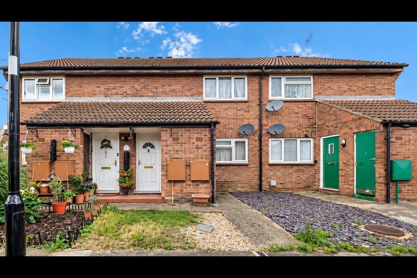 Flat Dacre Close in Old Hurst