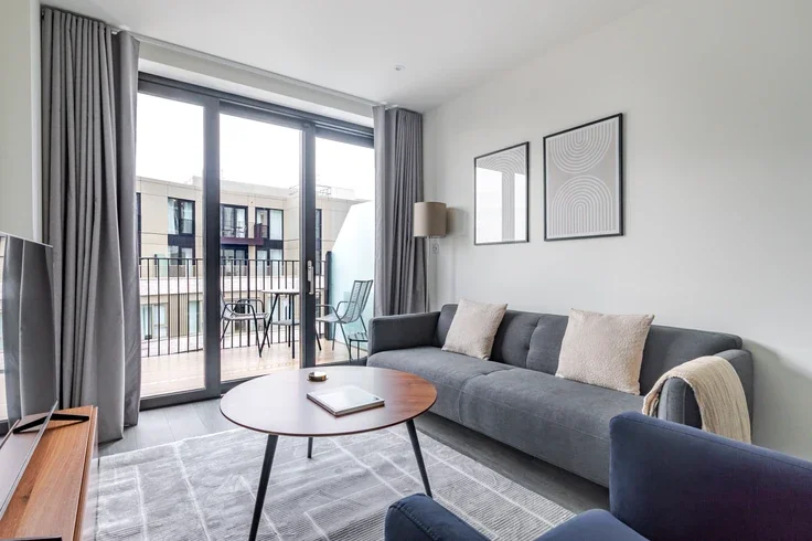 Flat International Square in Greater London