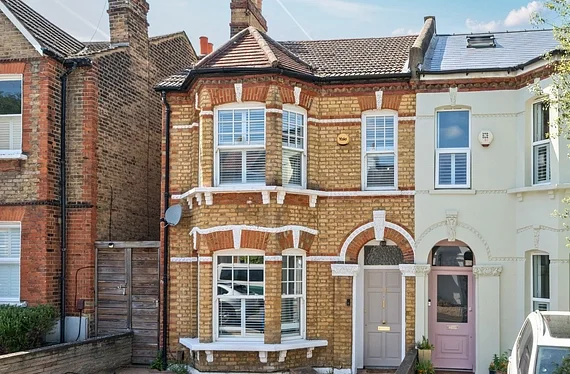 House Dawson's Hill Footpath (Dunstan's Road to Ladlands) in Greater London