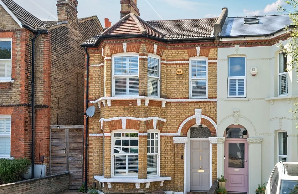 House Dawson's Hill Footpath (Dunstan's Road to Ladlands) in Greater London