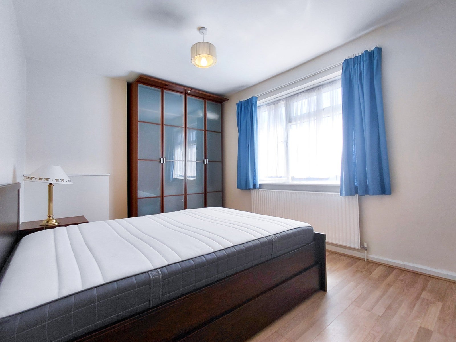 House Howard Close in Greater London