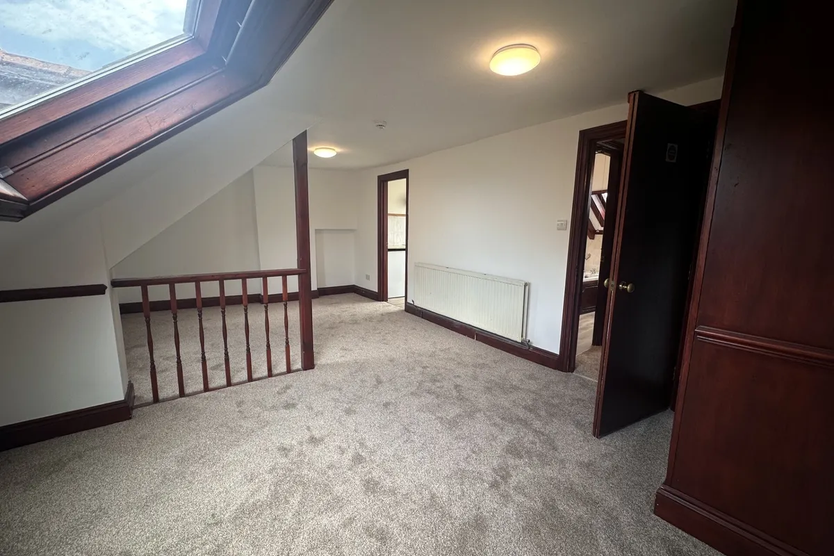 Flat Arcot Street in Penarth