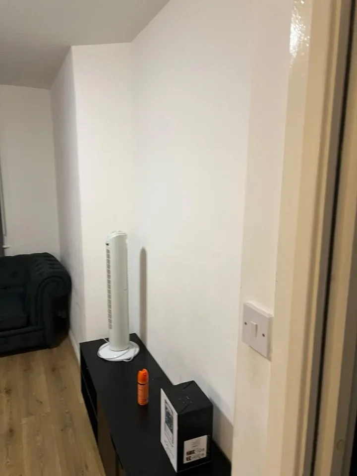 Room Purley Way in Greater London