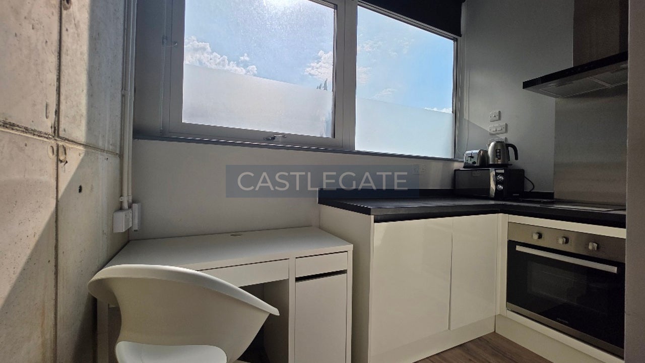 Flat New Street in Kirklees