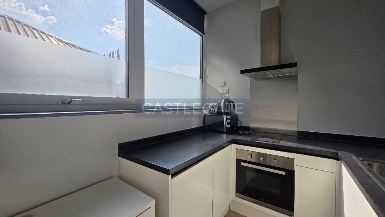 Flat New Street in Kirklees