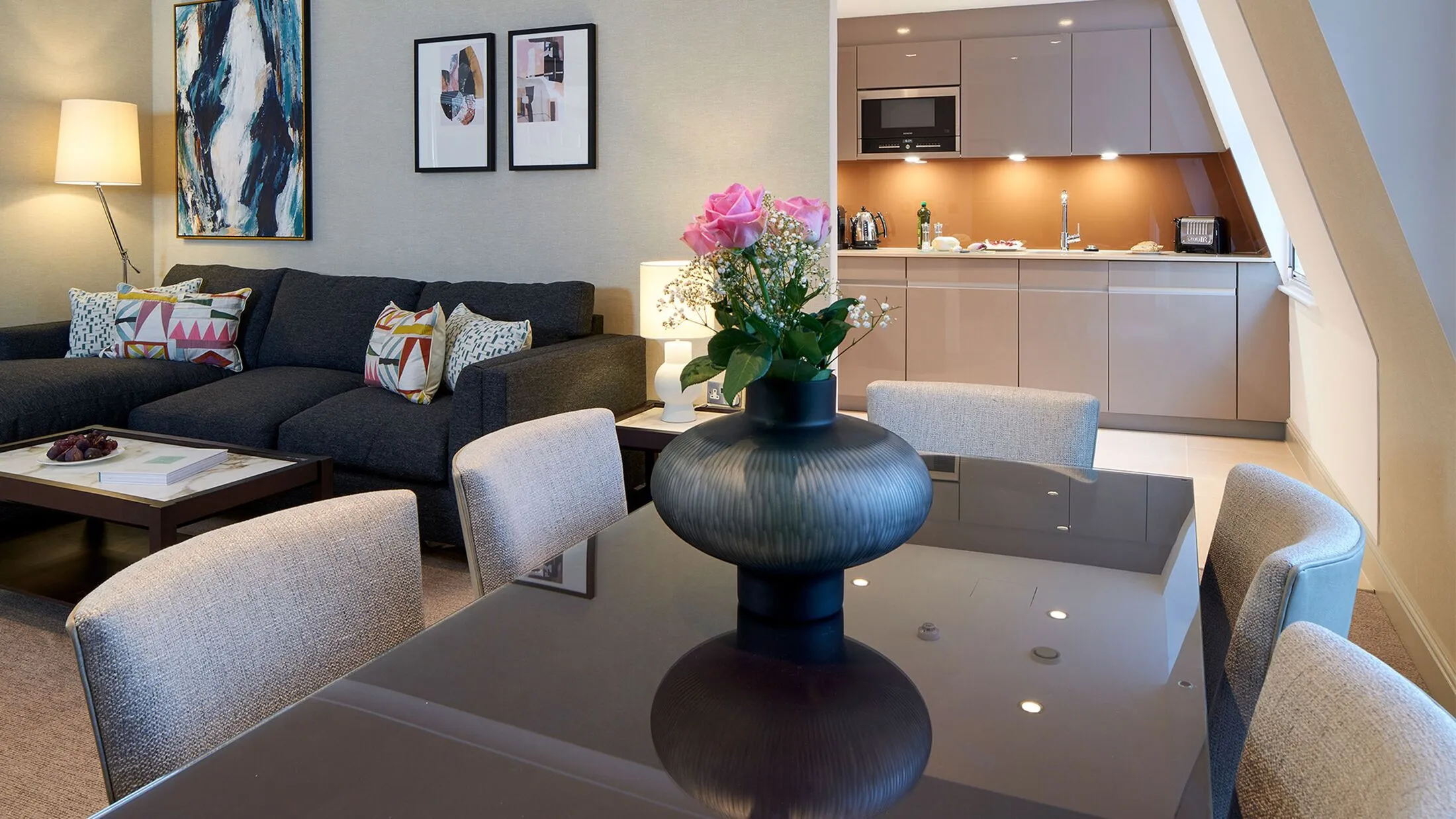 Flat Watling Street in City of London