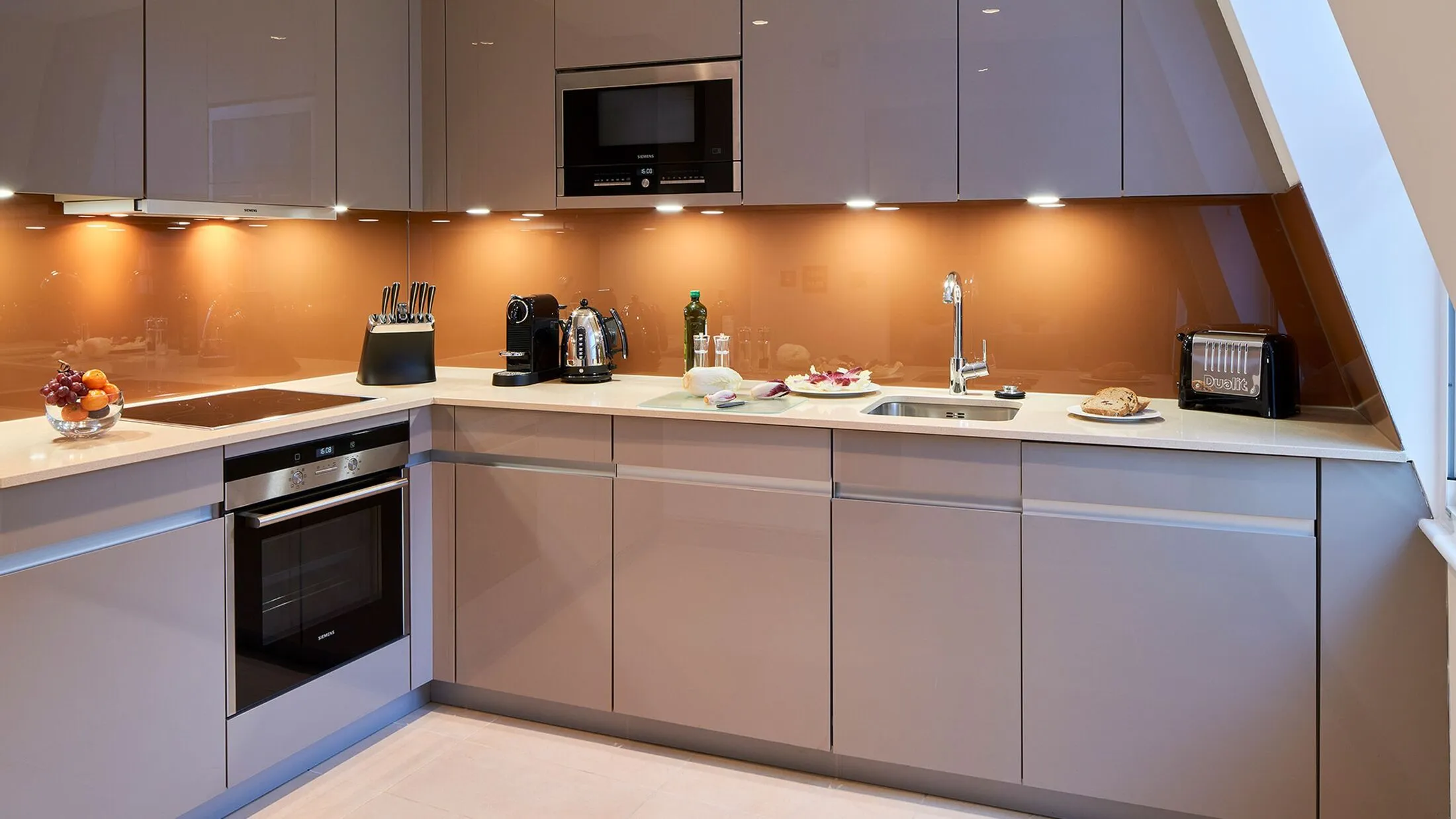 Flat Watling Street in City of London
