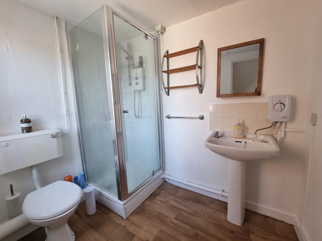 Flat Carsons Yard in Warminster